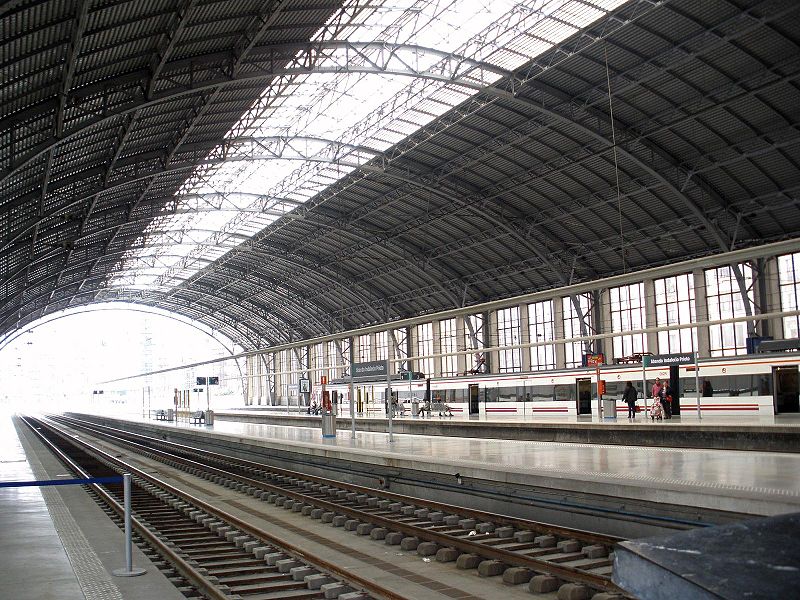 File:Bilbao - Estacion de Abando 02.jpg