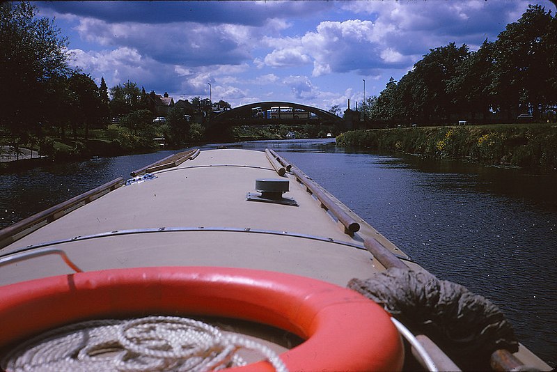 File:Bridge over the River Avon (1975) - geograph.org.uk - 2153301.jpg
