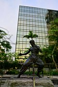 Bruce Lee Statue at Avenue of Stars, HongKong (Ank Kumar) 06.jpg