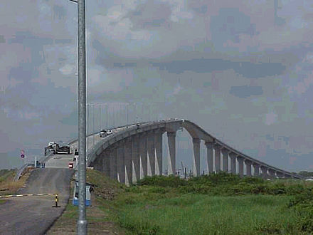 Jules Wijdenbosch Brug, spanning The Suriname River, connecting Paramaribo with Meerzorg