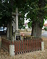 Čeština: Kříž u čp. 30 ve vsi Buková mezi Batelovem a Třeští, okres Jihlava. English: Wayside cross in the village of Buková, Jihlava District, Vysočina Region, Czech Republic.