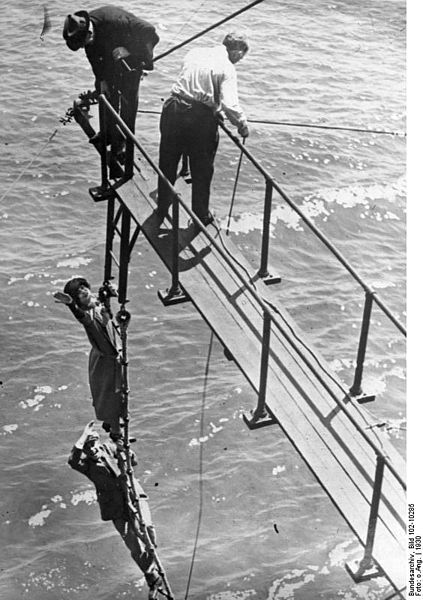 File Bundesarchiv Bild 102 San Francisco Trauung Auf Einem Leuchtturm Jpg Wikimedia Commons