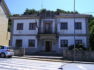 Casa do concello de Guntín.JPG