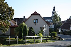 Center with church of Saint Lawrence in Červená Lhota, Stařeč, Třebíč District.jpg