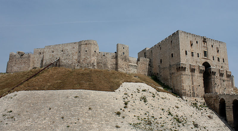 File:Citadelle d'Alep.jpg