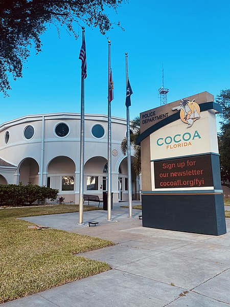 Entrance to the Cocoa Police Department, as seen from King Street.