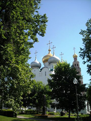 File:Convento di Novodevichy 37.jpg - Wikimedia Commons