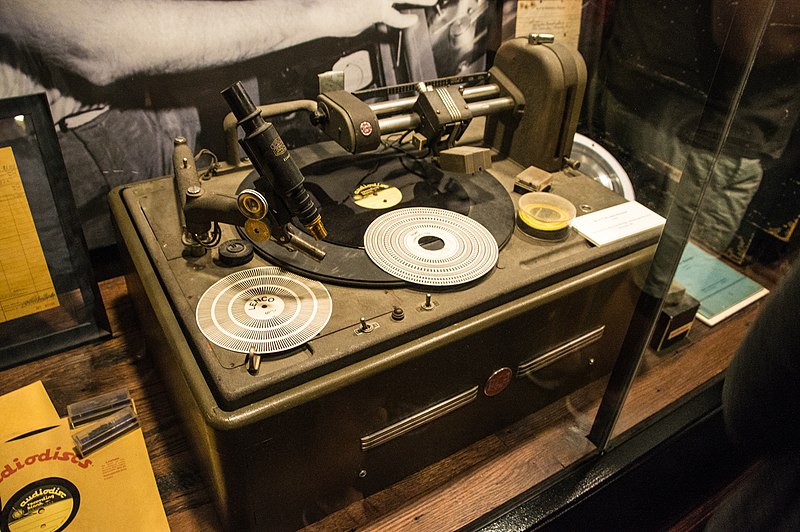 File:Cutting machine - Sun Studio (2018-09-10 16.34.56 by Michael Gaylard).jpg