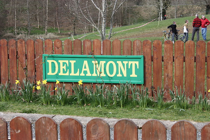 File:Delamont Miniature Railway, April 2010 (02).JPG