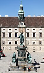 Thumbnail for File:Denkmal Kaiser Franz I. Hofburg Wien 2018-09-30 a.jpg