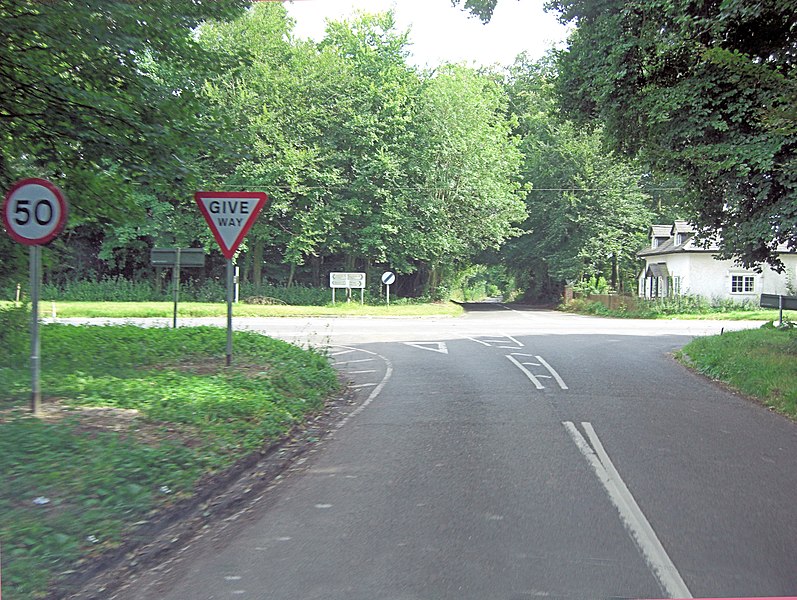 File:Duck Street junction with Salisbury Road - geograph.org.uk - 3151965.jpg
