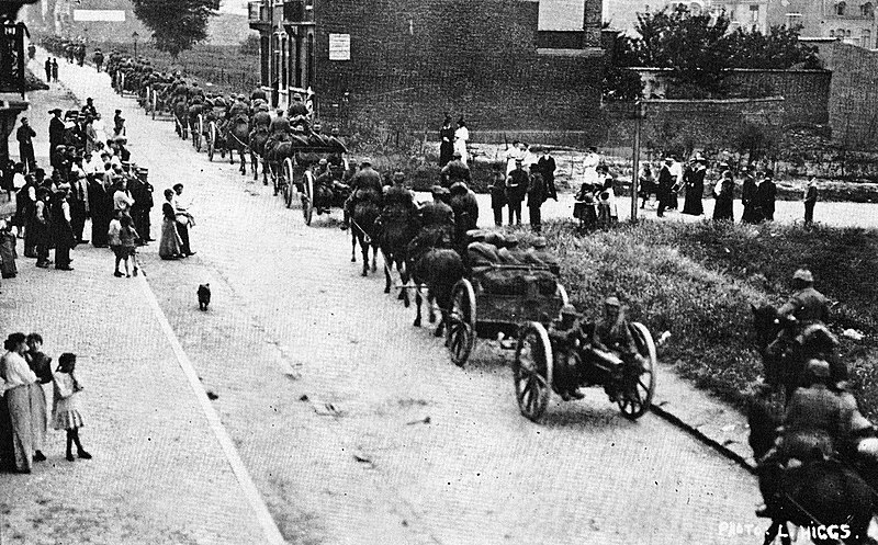 File:Duitse-intocht-vanderkinderestraat-20-08-1914.jpg