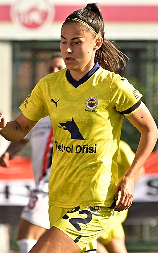 <span class="mw-page-title-main">Ecem Cumert</span> German–Turkish footballer (born 1998)