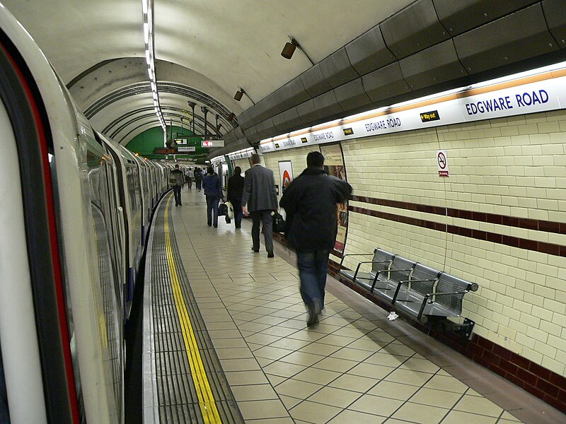 File:Edgware Road-Bakerloo Line-Northbound.jpg