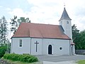 Pfarrkirche Eichberg bei Schloss Aichberg: Herberge der Grabsteine und Gruft der Grafen von Steinpeiss mit Epitaphen (Wappen).