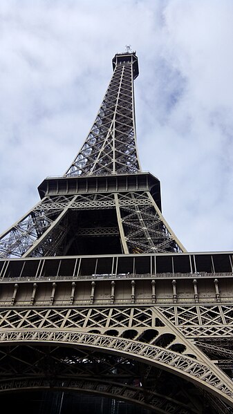 File:Eiffel Tower 8.jpg