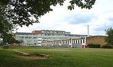 The school buildings in 2004 Elliottschool.jpg