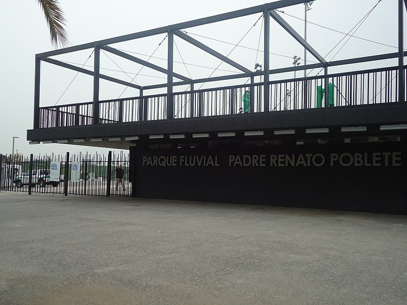 File:Entrada principal al parque.jpg