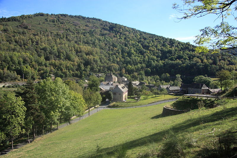 File:FR48 Saint-Julien-du-Tournel 00.JPG