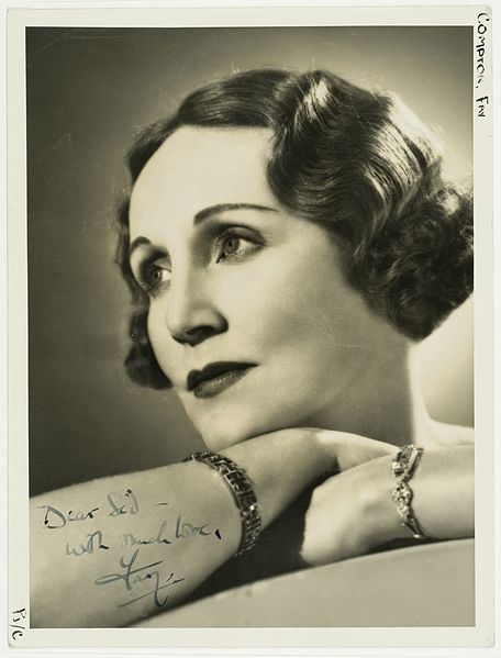 File:Fay Compton, actor, 1938 - unknown photographer (6497584343).jpg