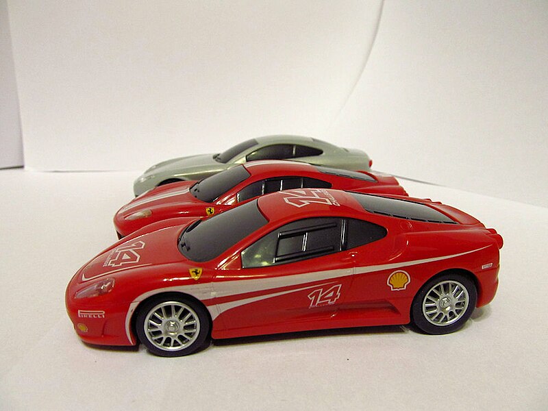 File:Ferrari models (23108456130).jpg