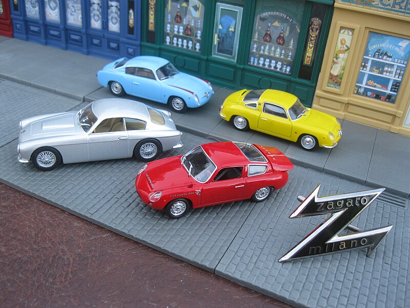 File:Fiat 8V Zagato with Fiat Abarth 750 & 1000 Bialbero (10120424916).jpg