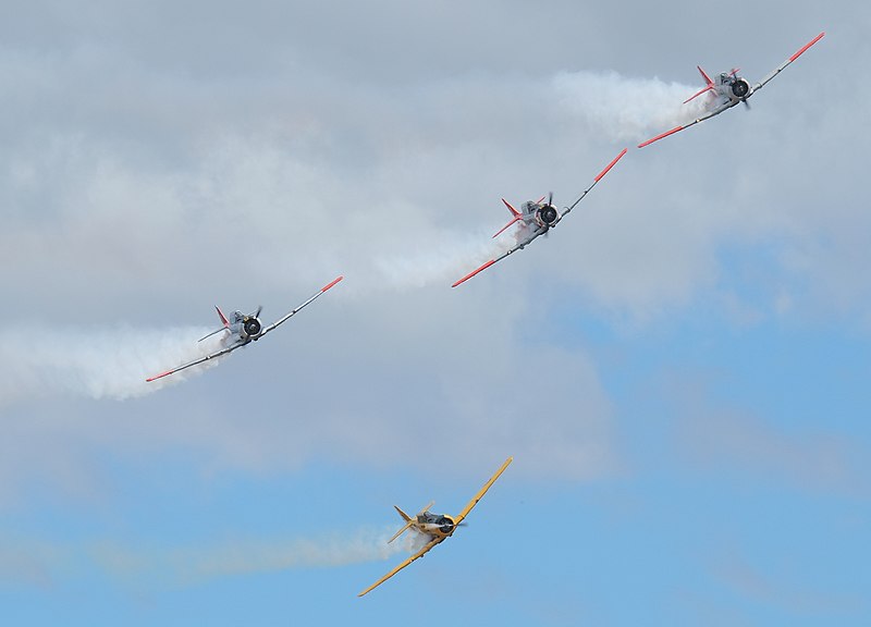 File:Four Harvards approaching head-on in formation.jpg