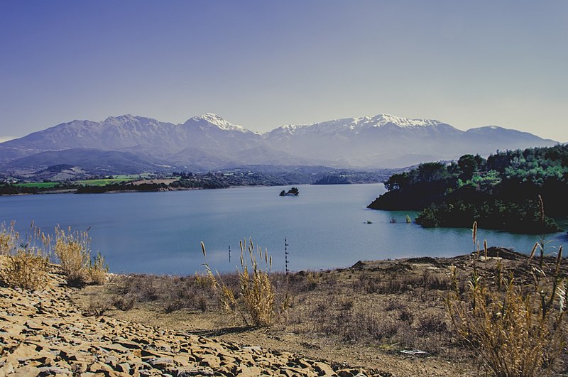 File:Fragma Asteriou i Fragma Parapeirou, Achaia (Asteri or Parapiros Dam Lake, Achaia, Greece).jpg