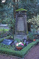 Francoforte, cimitero principale, tomba A 201 Sabarly.JPG