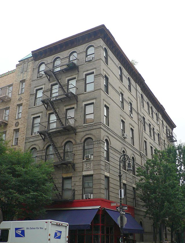 Friends Apartment Building in Manhattan - Tours and Activities