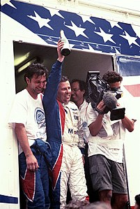 Luca Drudi & David Donohue winnen in GT2-klasse - Chrysler Viper GTS-R vieren feest in de paddock achter de pits op Le Mans 1998 (51888334620) .jpg