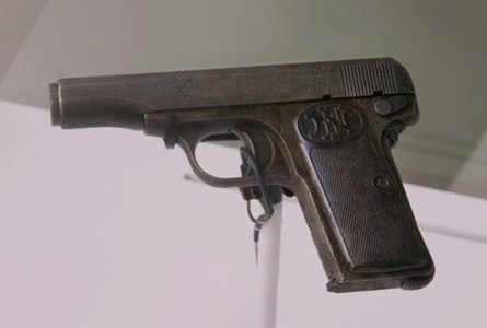 Пиштољ Гаврила Принципа којим је извршен атентат у Сарајеву 1914.