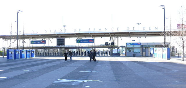 File:Gare RER D du Stade de France-Saint Denis (Facade).JPG - Wikipedia