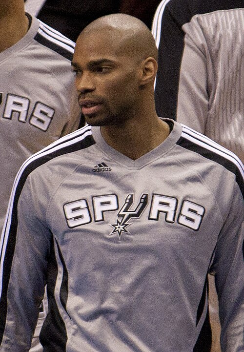 Neal with the Spurs in 2010