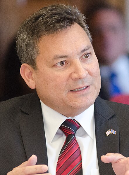 File:Governor Eddie Calvo (cropped).jpg