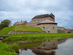 Hämeen linna ja osa bastionia.