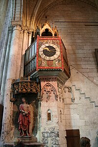 Horloge à carillon, 1323 à 1500, Beauvais.