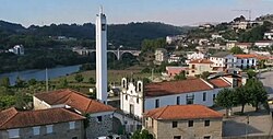 Igreja de Santa Clara do Torrão e a sua torre