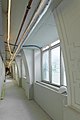 Interieur voormalige collegezaal, zicht op plafond met stucwerk - Leiden - 20410780 - RCE.jpg