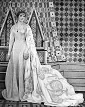 Julie Andrews as Queen Guenevere in the original 1960 Broadway production Julie Andrews Guenevere Camelot.JPG
