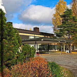 Karelia-ammattikorkeakoulu Wärtsilä-kampus Pääsisäänkäynti.jpg