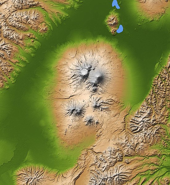 File:Kliuchevskoi volcanic group topo.jpg