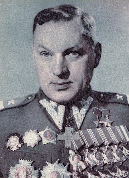 Tập_tin:Konstanty_Rokossowski_w_polskim_mundurze.jpg