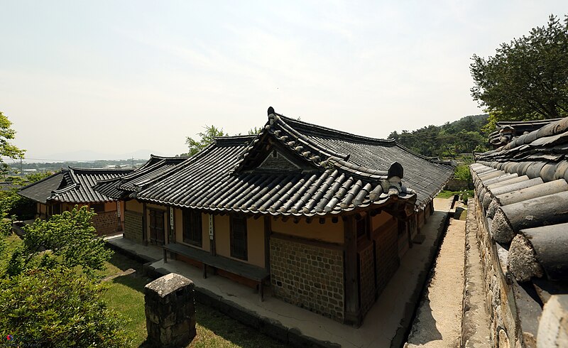 File:Korea House of Kim Jeonghui 09 (14227067015).jpg