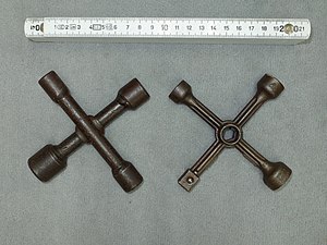 Kreuzschlüssel,Lug wrenches.jpg