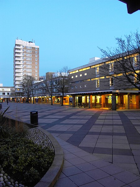 File:Lancaster University Courtyard.JPG