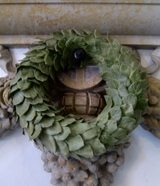 <span class="mw-page-title-main">Laurel wreath</span> Wreath made of branches and leaves of the bay laurel