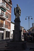 Lumellogno Statua di Pietro Lombardo.jpg