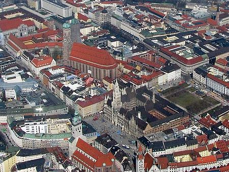 München Marienplatz Rathaus Frauenkirche Liebfrauendom