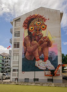 Heart of Gold Gleo The street art murals of Marvila are the result of the MURO Urban Art Festival which took place in 2017. Q121336188 2017 timeout.pt